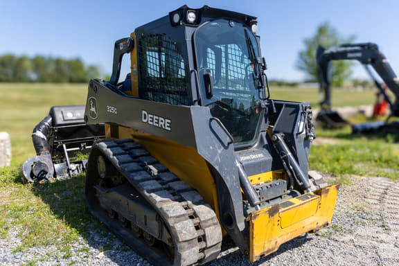 Image of John Deere 325G equipment image 1