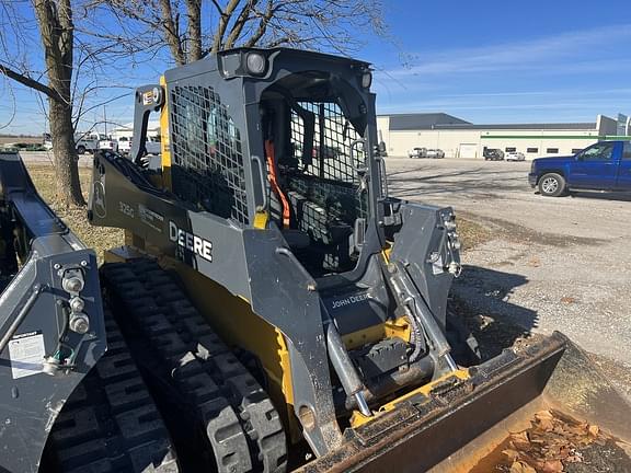 Image of John Deere 325G equipment image 3