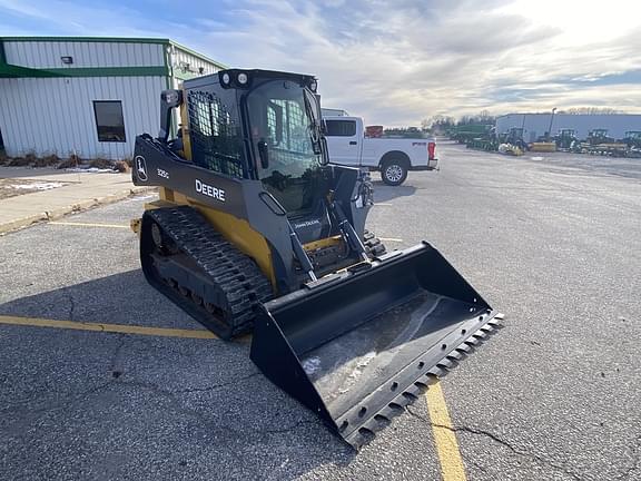 Image of John Deere 325G equipment image 2