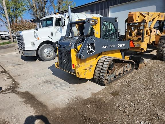 Image of John Deere 325G equipment image 2