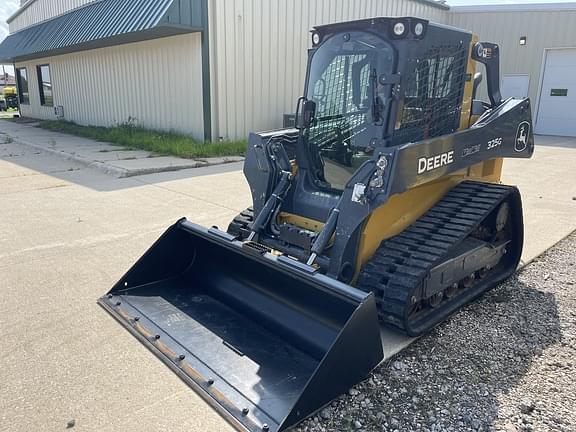 Image of John Deere 325G equipment image 1