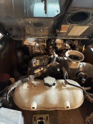 Image of John Deere 325G equipment image 1