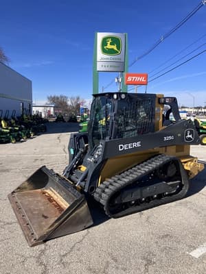 2021 John Deere 325G Image