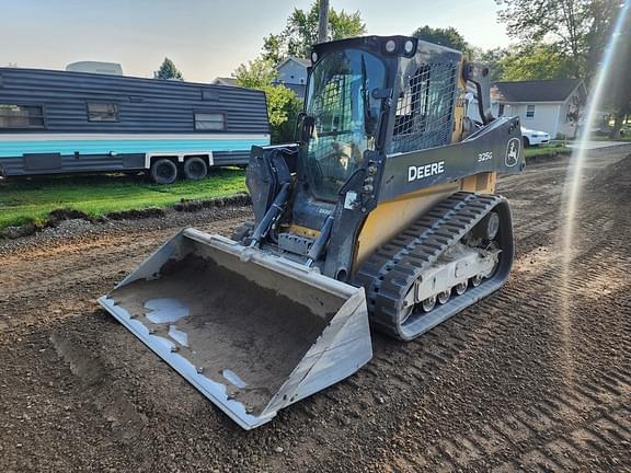 Image of John Deere 325G equipment image 2