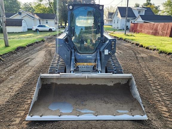 Image of John Deere 325G equipment image 1