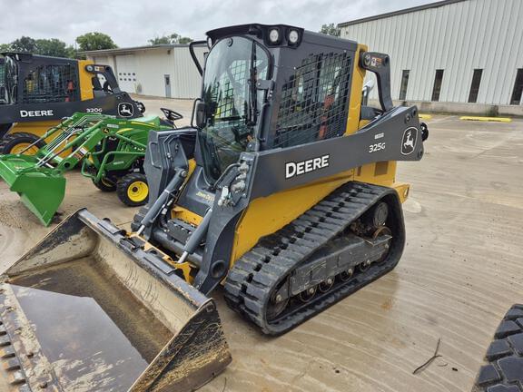 Image of John Deere 325G equipment image 4