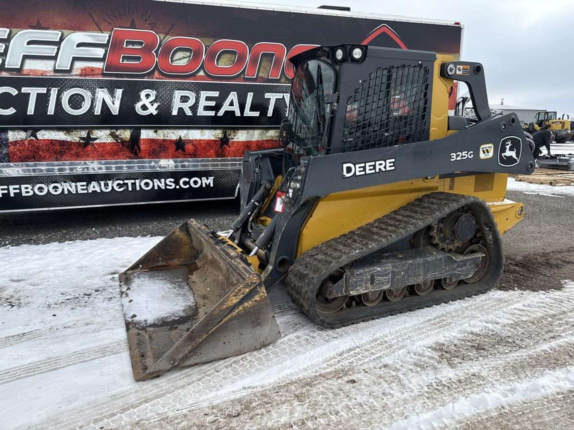 2021 John Deere 325G Equipment Image0