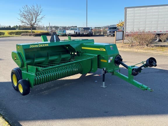 Image of John Deere 328 equipment image 3