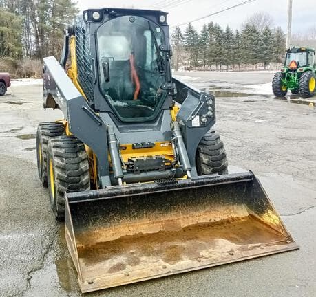 Image of John Deere 330G equipment image 2
