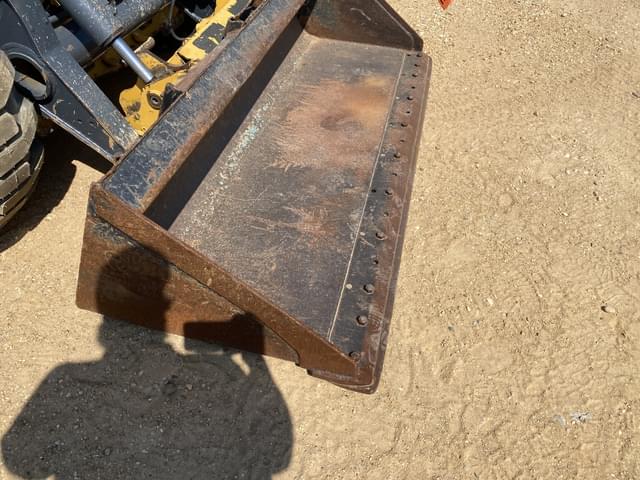 Image of John Deere 330G equipment image 4