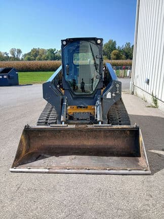 Image of John Deere 331G equipment image 3