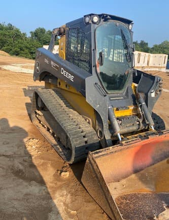 Image of John Deere 331G equipment image 1