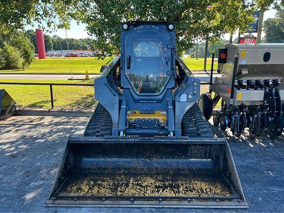 Image of John Deere 331G equipment image 2