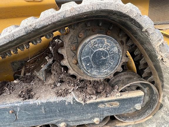 Image of John Deere 331G equipment image 1