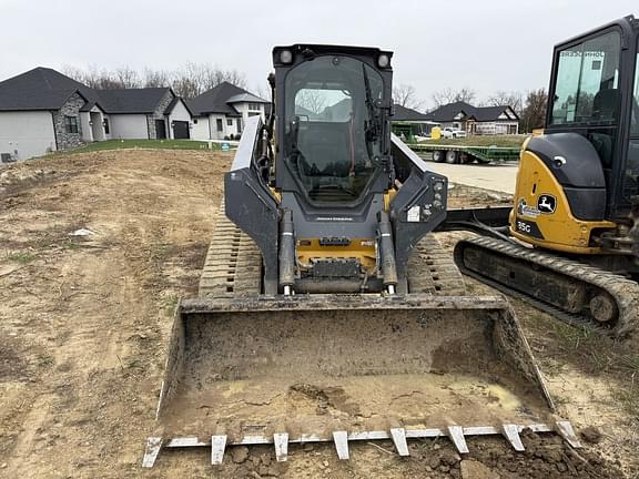 Image of John Deere 331G equipment image 2