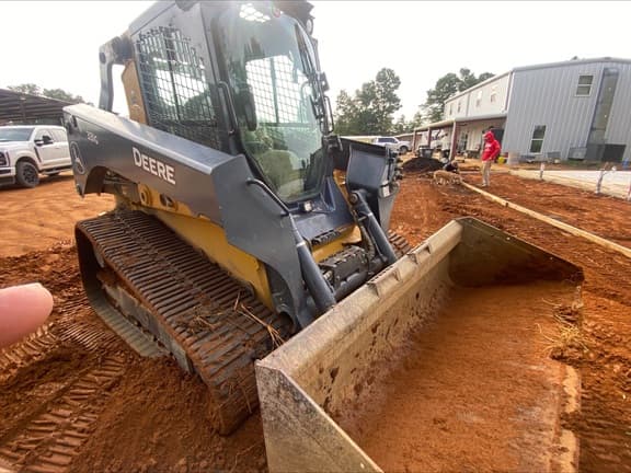 Image of John Deere 331G equipment image 2