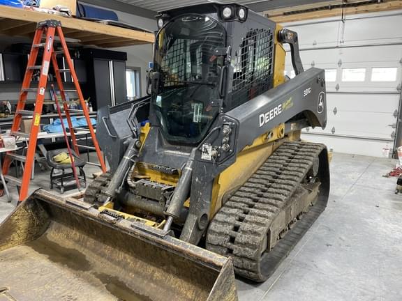 Image of John Deere 331G Primary image