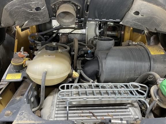 Image of John Deere 331G equipment image 3