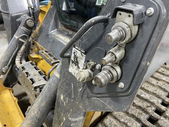 Image of John Deere 331G equipment image 1