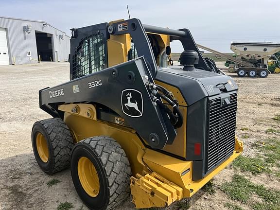 Image of John Deere 332G equipment image 1