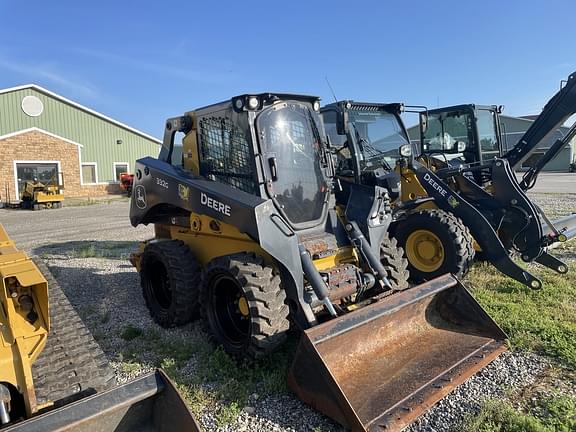 Image of John Deere 332G equipment image 2