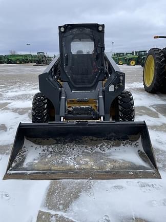 Image of John Deere 332G equipment image 4