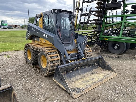 Image of John Deere 332G equipment image 2