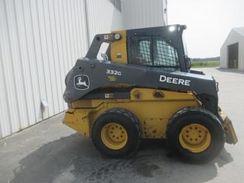Main image John Deere 332G