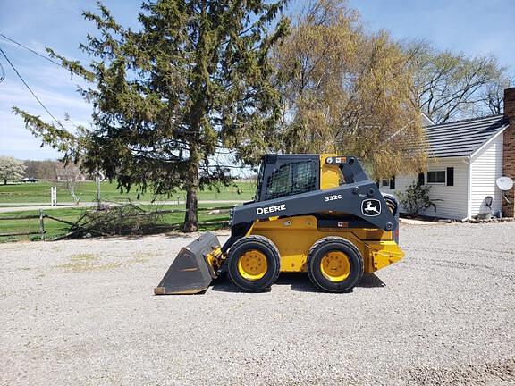 Image of John Deere 332G Image 1