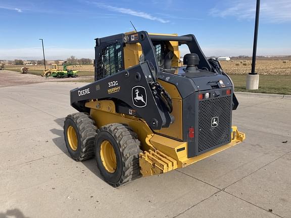 Image of John Deere 332G equipment image 4