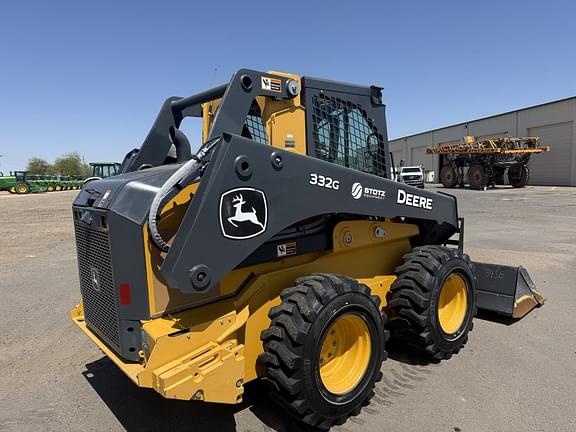 Image of John Deere 332G equipment image 2