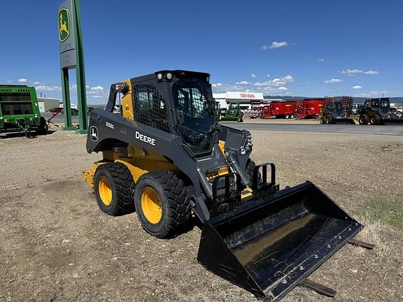 Image of John Deere 332G equipment image 1