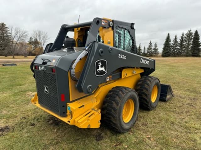 Image of John Deere 332G equipment image 2