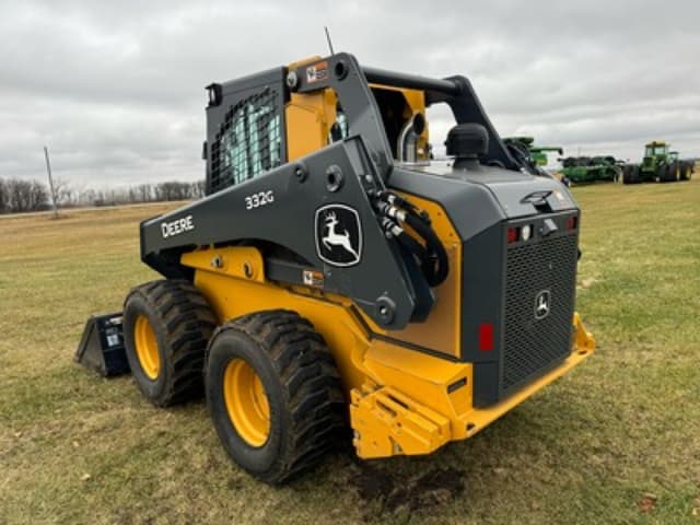 Image of John Deere 332G equipment image 3
