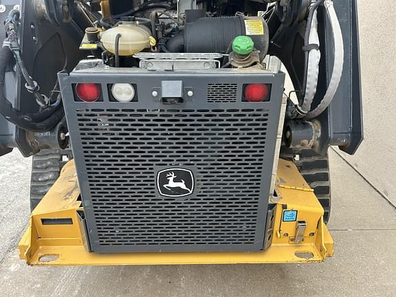 Image of John Deere 333G equipment image 4
