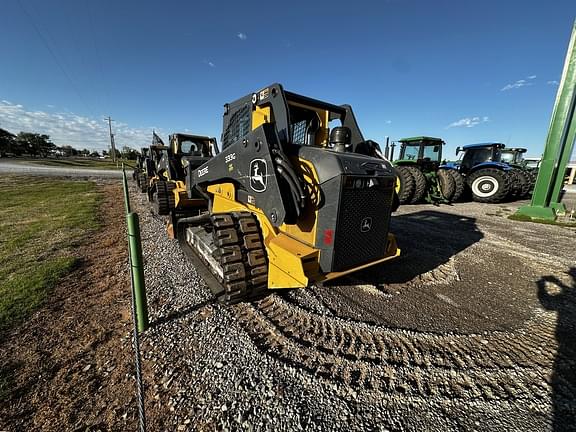 Image of John Deere 333G equipment image 2