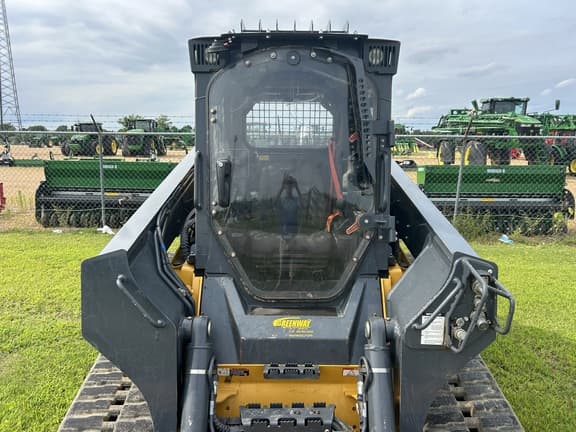 Image of John Deere 333G equipment image 4