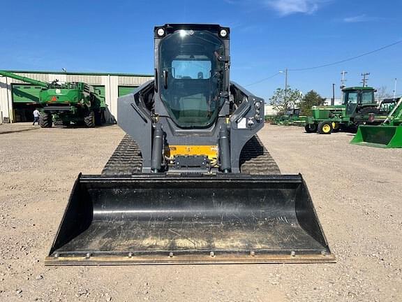 Image of John Deere 333G equipment image 2