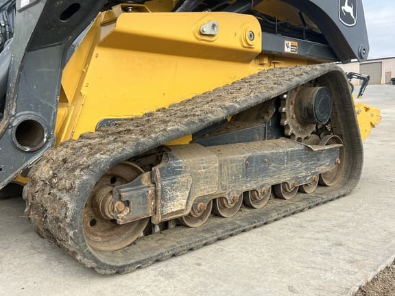 Image of John Deere 333G equipment image 3