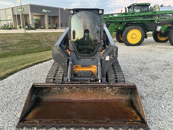 Image of John Deere 333G equipment image 1