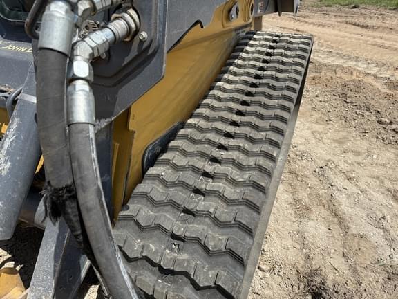 Image of John Deere 333G equipment image 2