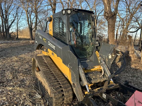 Image of John Deere 333G equipment image 1