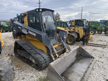 Main image John Deere 333G