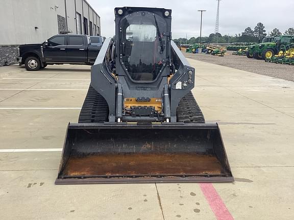 Image of John Deere 333G equipment image 2