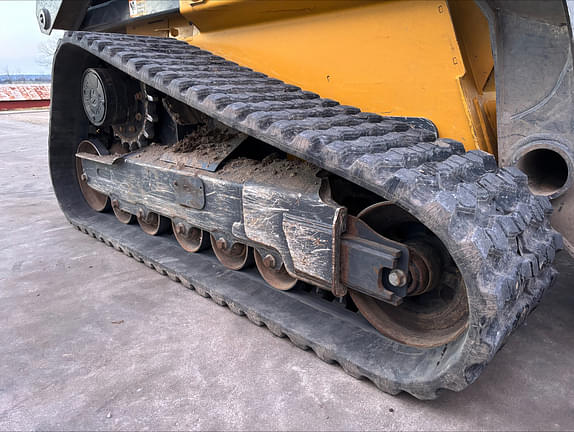 Image of John Deere 333G equipment image 4