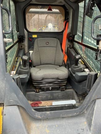 Image of John Deere 333G equipment image 3