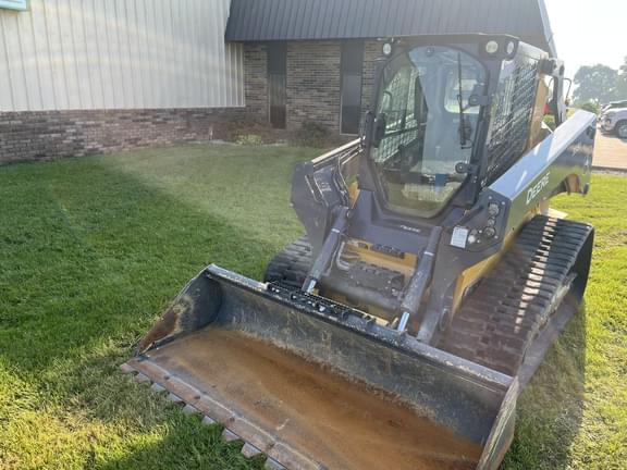 Image of John Deere 333G Primary image