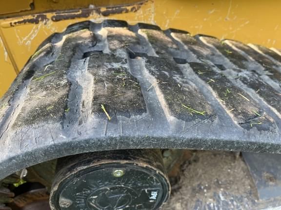 Image of John Deere 333G equipment image 4