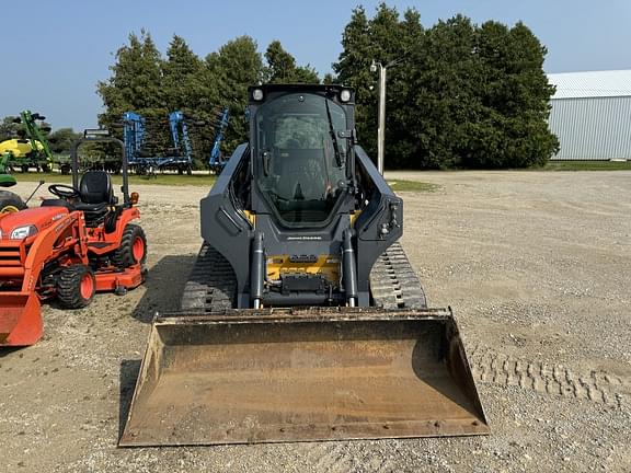 Image of John Deere 333G equipment image 1