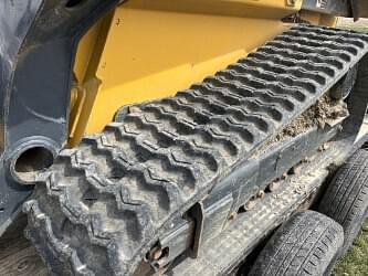 Image of John Deere 333G equipment image 4